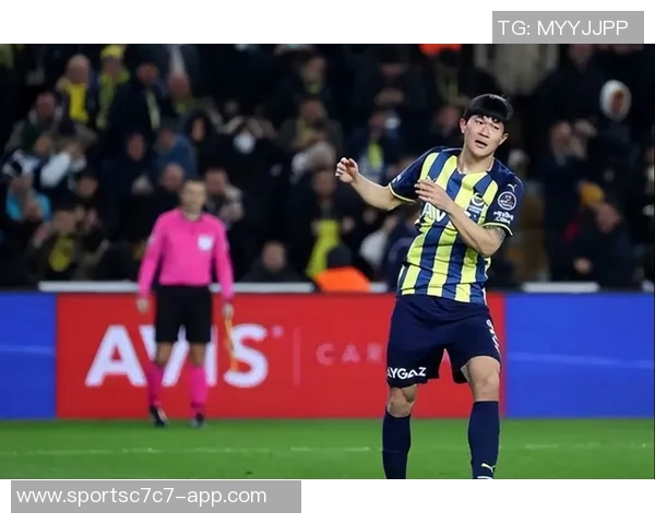 金玟哉拒绝费内巴切与意甲多队邀约决心留队至今夏